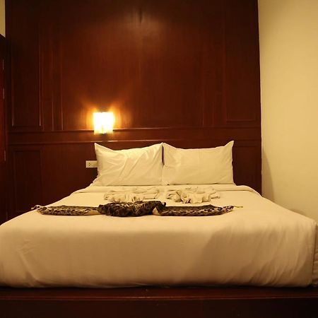 New Forest Patong Екстериор снимка