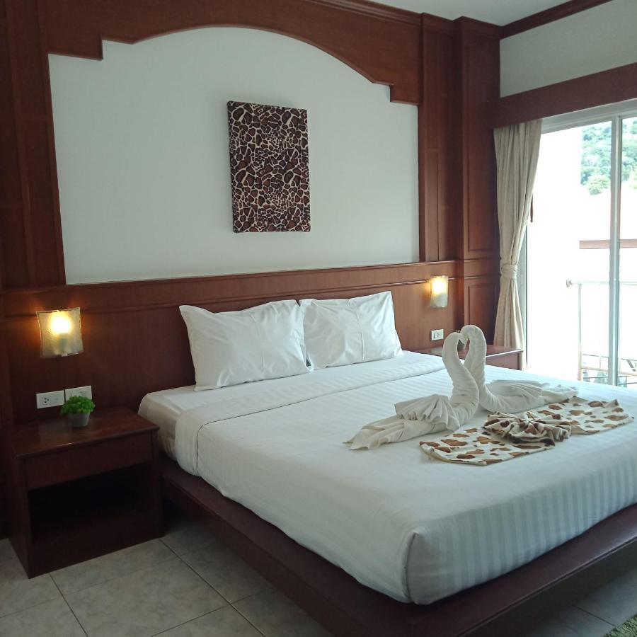 New Forest Patong Екстериор снимка