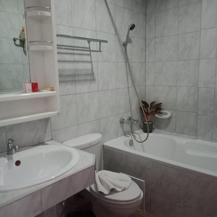 New Forest Patong Екстериор снимка