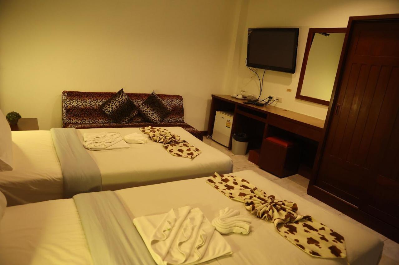 New Forest Patong Екстериор снимка