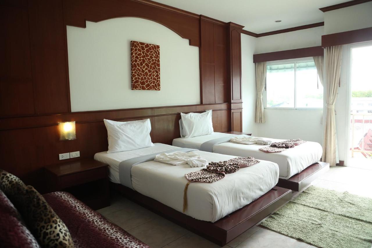 New Forest Patong Екстериор снимка