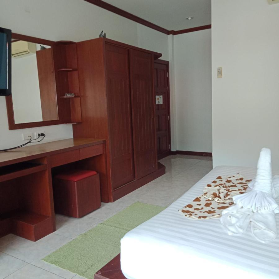 New Forest Patong Екстериор снимка
